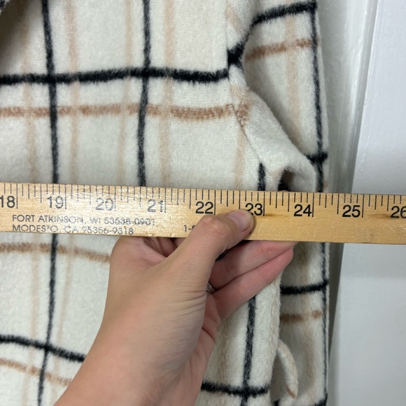 Lulu’s Warm Front Ivory Plaid trench Coat Size Large - Picture 7 of 8